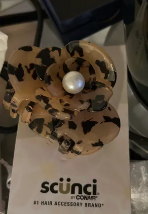 Claw Clip with Pearl Brown thumbnail 1