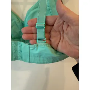 Lululemon Ta Ta Tamer II Adjustable Bra Mesh Trim (C-E cup) Size 34C Athleisure thumbnail 6