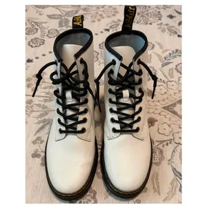 Dr. Martens White Leather Zavala Combat Boots Women's 6 Men's 5 thumbnail 4