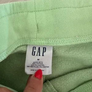 Y2K gap sweat shorts thumbnail 3