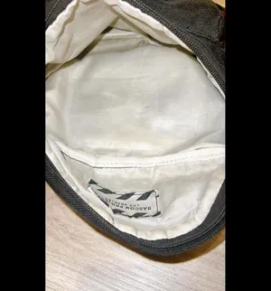 Black Crossbody Bag Purse with minor stains & broken zipper thumbnail 5