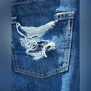 American Eagle outfitters Distressed & Ripped HIGH RISE MOM JEANS NWT thumbnail 8