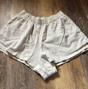 Garage Shorts High-Waisted thumbnail 1