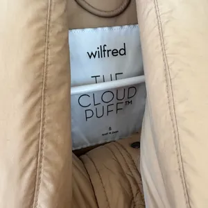 Aritzia - cloud puff thumbnail 2