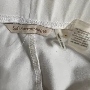 Soft Surroundings‎ size medium white leggings thumbnail 3