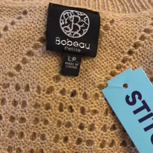 Women's Short‎ Sleeve Knit Cardigan thumbnail 3