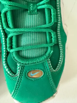 Nike Air Tennis Shoes size 6 youth thumbnail 3