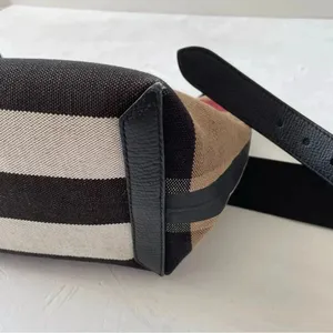 Burberry Messenger Unisex Bag thumbnail 11