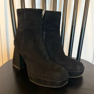 Dolce Vita Gracie black suede platform boots size 6.5 thumbnail 9