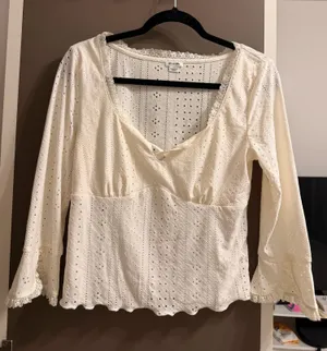 Kimchi Blue Urban Outfitters Top thumbnail 1
