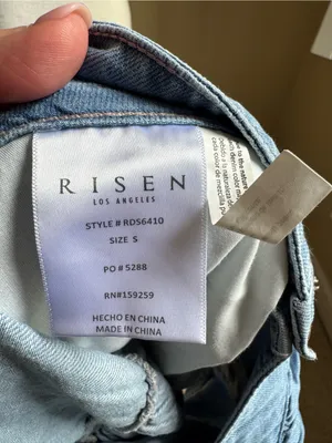 Risen Elastic Light Blue Denim Button-Front Slouchy Shorts NWT thumbnail 5
