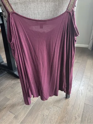 Rock & Republic Plum Wine Women's Cold Shoulder Scoop Neck Top thumbnail 5