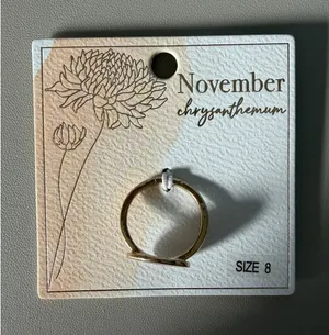 Francesca's November Chrysanthemum Birth Flower Signet Ring Gold Tone Size 8 thumbnail 1