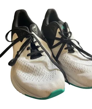 New Balance FuelCell Vizo Pro Run White Black W Size 6.5 thumbnail 1