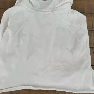 Freepeople White cropped button-up long sleeve top #croptop Some light stains size small white, cropped, button-up, long sleeve, lightweight, feminine, boho, casual, off-white, resort thumbnail 3