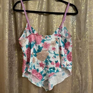 Free People Pink Purple Green Floral Silky V Hem Camisole XS NWOT thumbnail 2