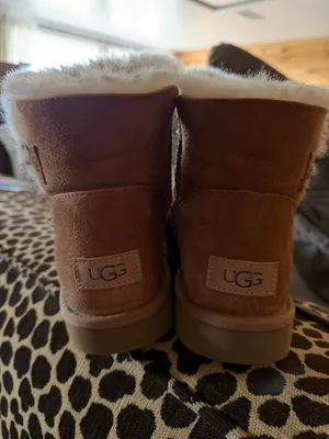 UGG Boots Women’s thumbnail 3