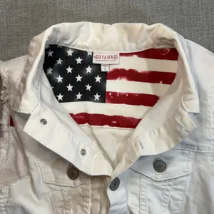 Shyanne‎ White Denim Vest Small Distressed American Flag Patriotic Western thumbnail 5