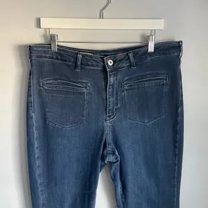 Pilcro Anthropologie Bootcut Jeans Minimalist‎ Closet Staple Classic size 32 thumbnail 4
