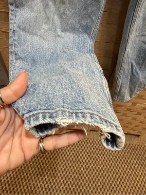 Abercrombie & Fitch The '80s Mom High Rise Jeans Light Washed Denim 27 Short thumbnail 4