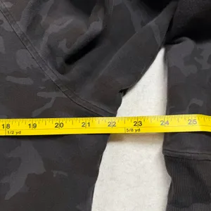 Lululemon Scuba Pullover Hoodie Black Camo Size 8 Funnel Neck Cozy Sweatshirt thumbnail 5