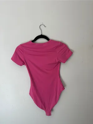 Amazon Women’s Hot Pink Short Sleeve Bodysuit thumbnail 4