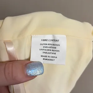 ✨Princess Polly Money Talks Star Detail Sz 6 Top Yellow✨ thumbnail 9