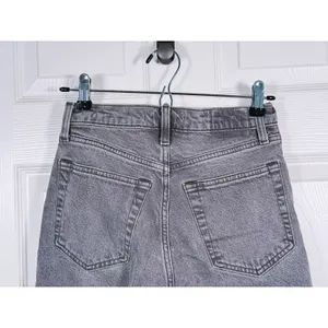 Abercrombie & Fitch 90s Straight Ultra High Rise Jeans Size 26(2) Gray Y2K Retro thumbnail 6