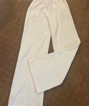 Abercrombie & Fitch white sweatpants Size XS #loungewear #cozy thumbnail 1