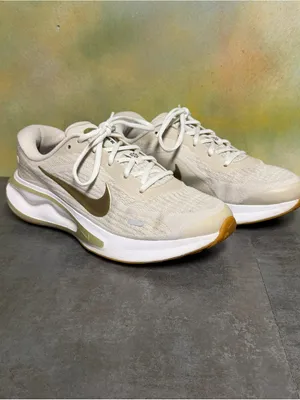 Nike Journey Run Women's Sneakers FJ7765-003 Phantom/Neutral Olive-Sail Size 9.5 thumbnail 2