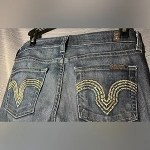 7 For All Mankind Straight Leg ‎ Jewel Embellished Back Pockets Size 24 Jeans thumbnail 3