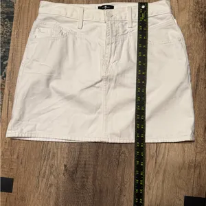 7 For All Mankind White Denim Mini Skirt Size 28 thumbnail 2