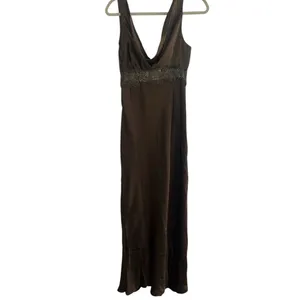 ✨Juliet Midi Dress - V Neck Lace Insert Satin Slip Sz 6 Dress In Chocolate✨ thumbnail 9