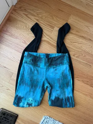 ALO Yoga Blue Teal Abstract Print Leggings with Black Ruched Lower Legs - Size S thumbnail 8