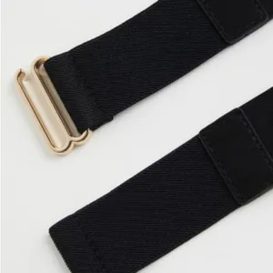 H&M Never worn •Waist belt with knit detail in front and adjustable metal buckle thumbnail 2