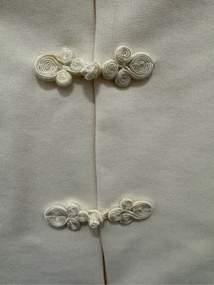 Zara NWT Ivory off white Sleeveless Top, Decorative mandarin Frog Clasp buttons thumbnail 3