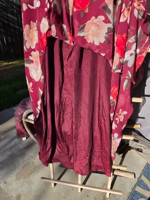 Lulus Into Bloom Burgundy Floral Print Maxi Dress size X Small thumbnail 11