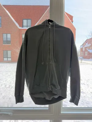 Brandy Melville Sweatshirt thumbnail 2