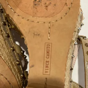 Vince Camuto Spiked, Tan, Patent Leather, Wedge Heels -‎ Size 7.5 thumbnail 10