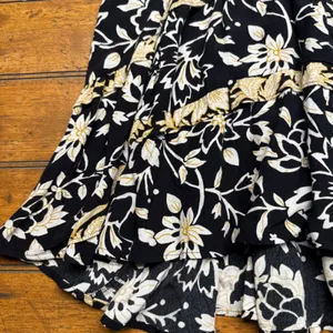 Anthropologie Black White Gold‎ Floral Tiered Ruffle V Neck Dress Size S thumbnail 2