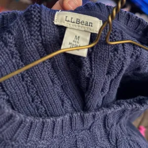 Women’s Vintage L.L. Bean Navy Blue Sweater Size Medium thumbnail 3