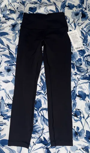 Lululemon Wunder Train 23” Leggings thumbnail 1