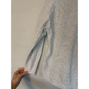 Monrow Women's Thin Heather Grey Pull Over Lightweight Sweatshirt Sz S thumbnail 6