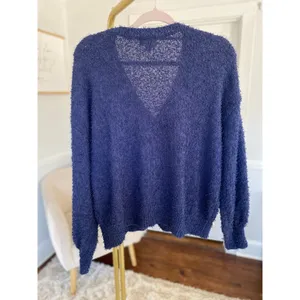 Universal Thread Bouclé V-Neck Sweater Navy Blue Buttery Soft Cozy‎ Lounge Knit thumbnail 2