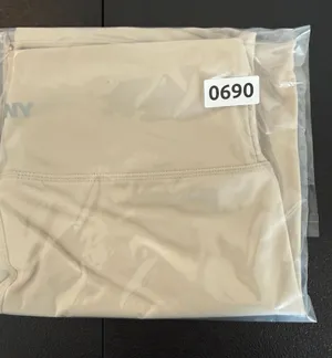 DKNY Women's Cream High-Waisted Biker Shorts with Side Pockets Size L thumbnail 6