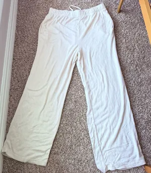 Quince Brushed Lounge Pants Medium Ecovero Knit Soft Cozy Minimalist thumbnail 1