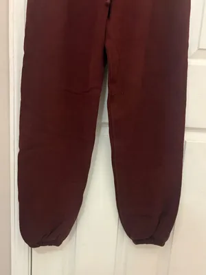 SKIMS Jogger Sweatpants in Burgundy thumbnail 3