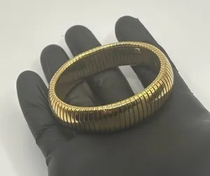 Vintage Stretchy Gold Bracelet Womens 6.5 Inch Adjustable Dainty Stackable thumbnail 1