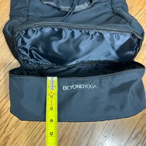Beyond Yoga | Convertible Gym Bag Backpack Crossbody Bag thumbnail 11