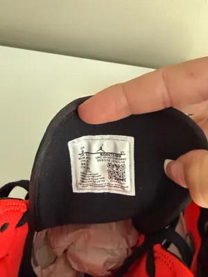 Women’s Air Jordan Nike 1 Mid thumbnail 6